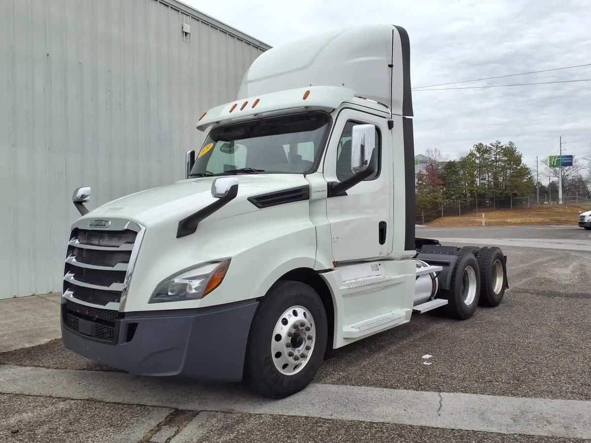 2020 Freightliner Cascadia