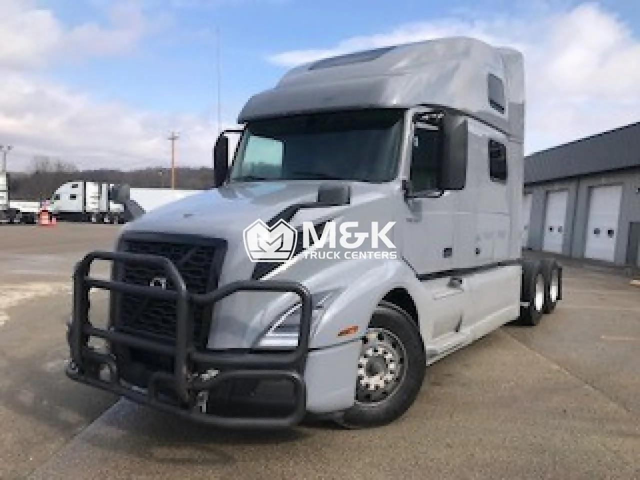 2024 Volvo VNL 860 in West Newton, PA