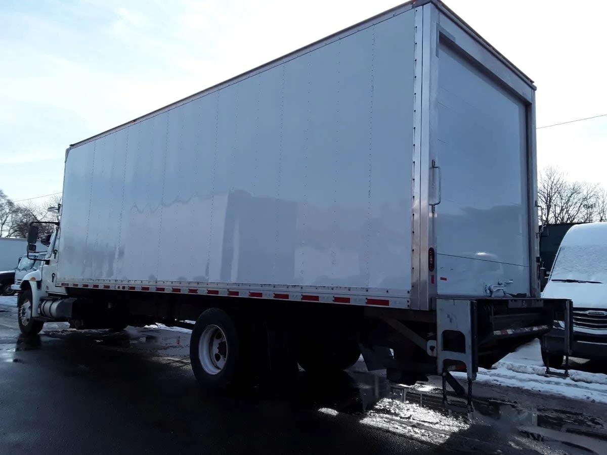 2018 International 4300 in Salisbury, MA — photo 6
