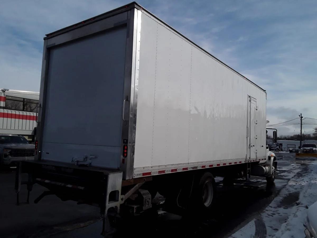 2018 International 4300 in Salisbury, MA — photo 4