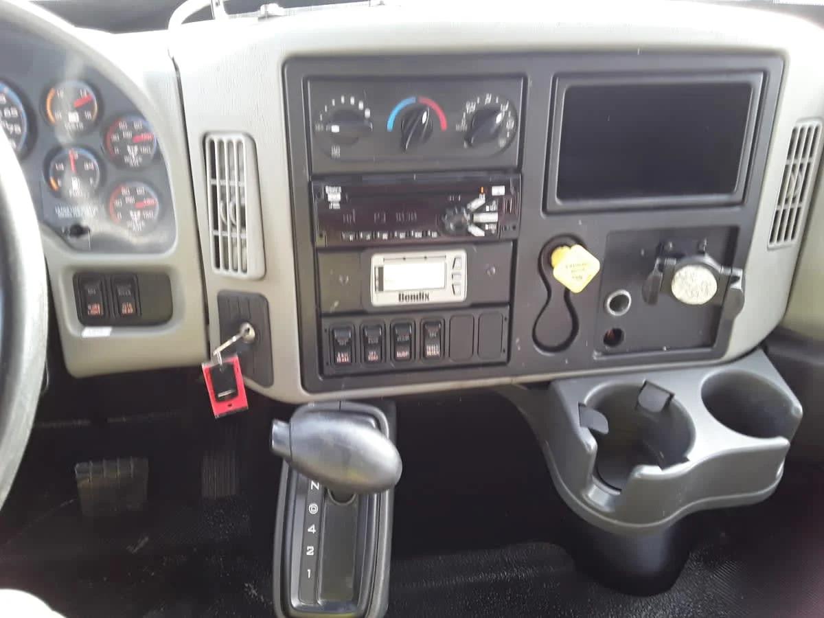 2018 International 4300 in Salisbury, MA — photo 13