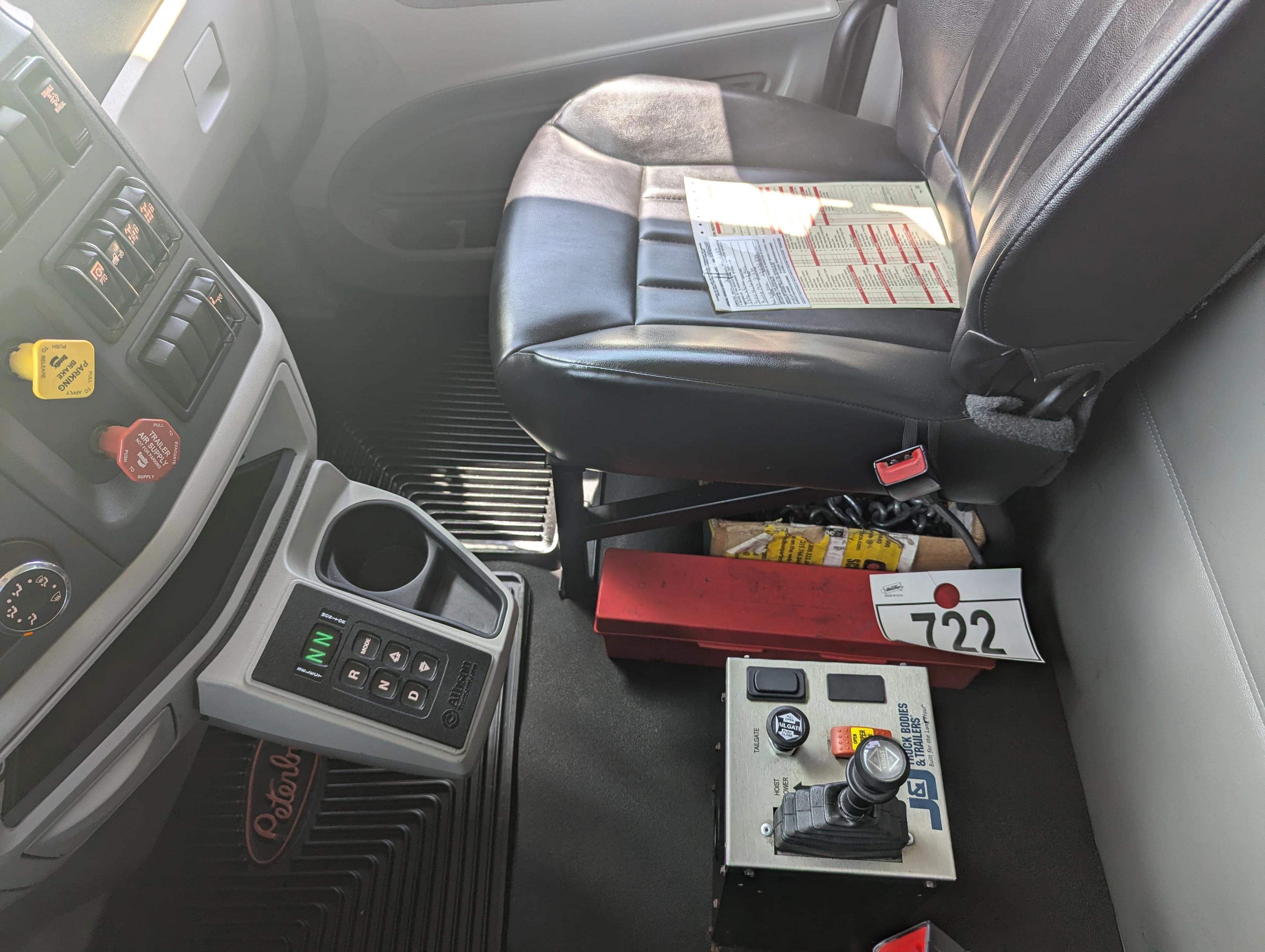 2020 Peterbilt 567 in Hagerstown, MD — photo 4