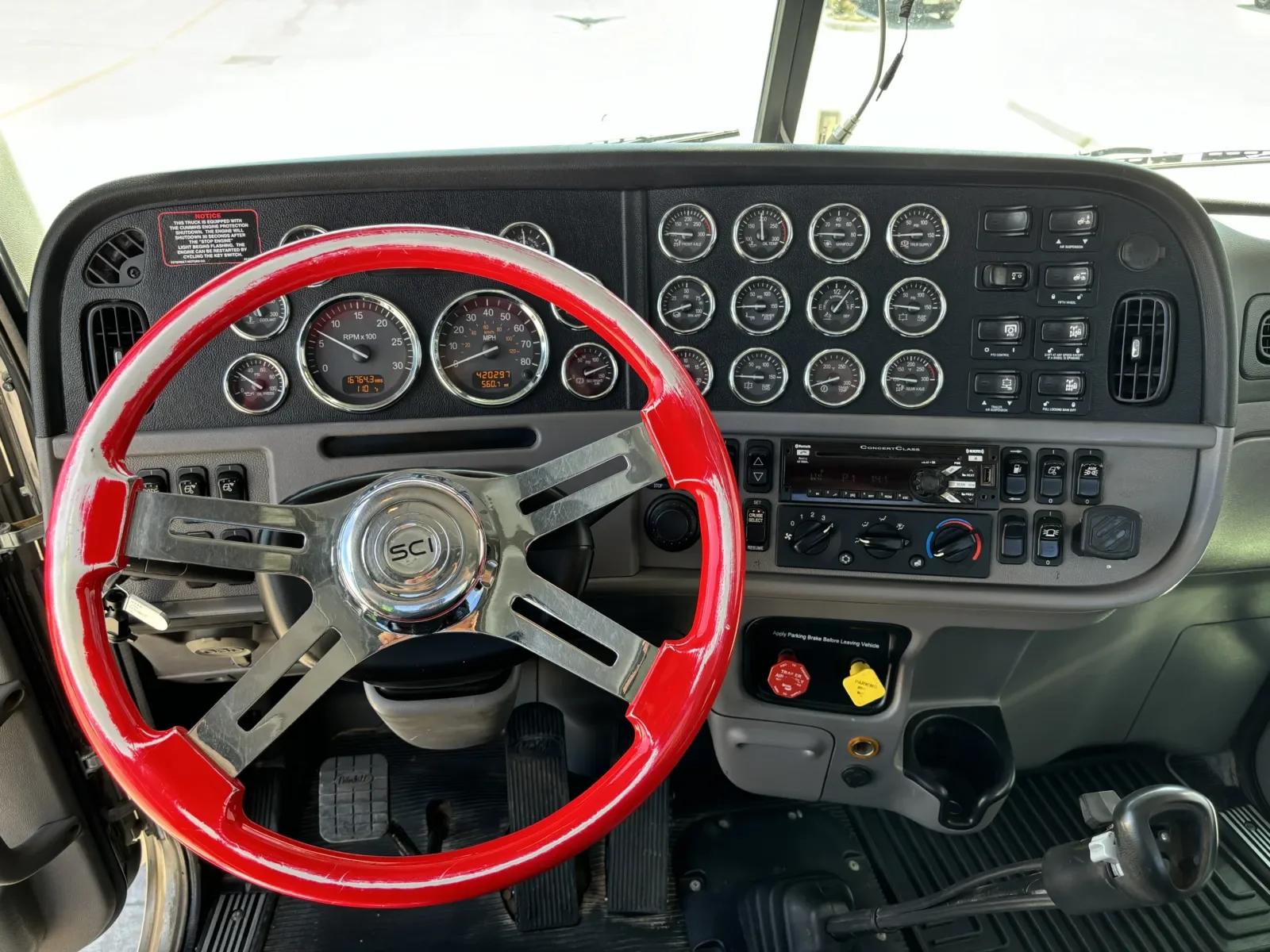 2019 Peterbilt 389 in Hutchins, TX — photo 15