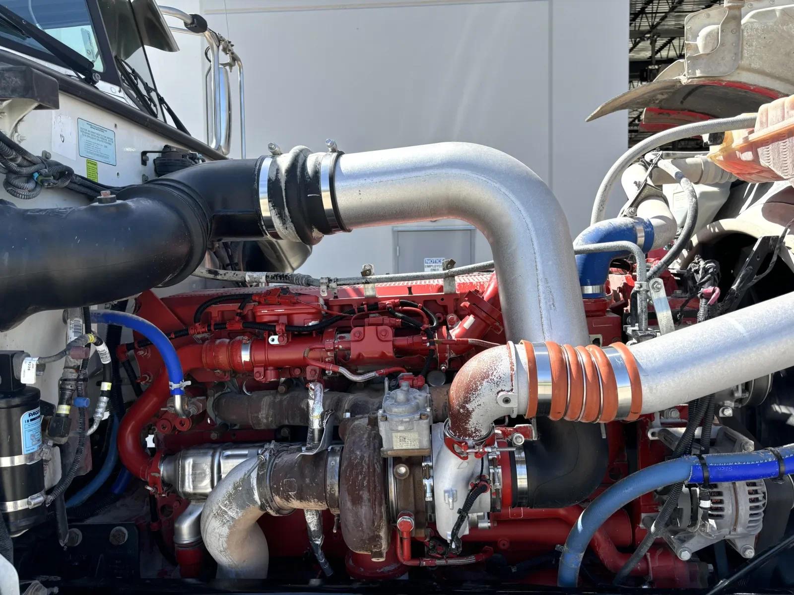 2019 Peterbilt 389 in Hutchins, TX — photo 12