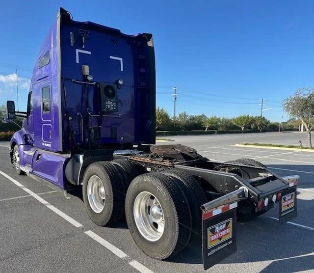 2021 Kenworth T680 in Pharr, TX — photo 8