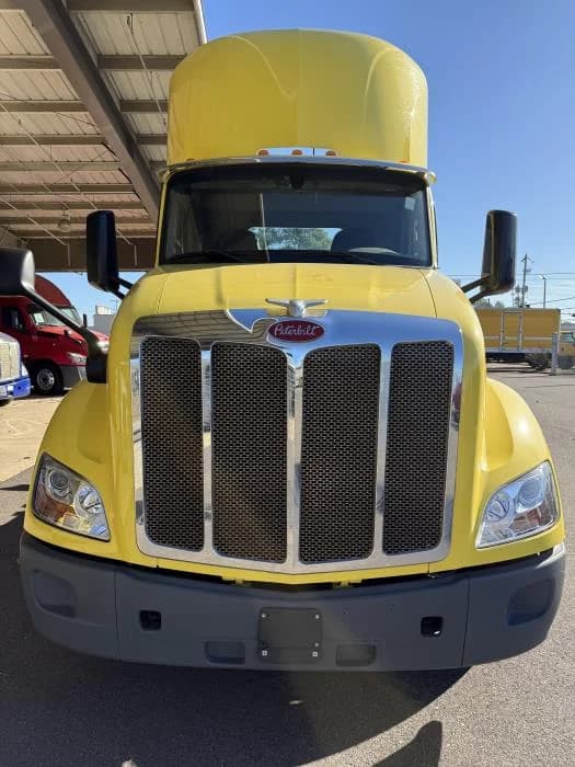 2021 Peterbilt 579 in Memphis, TN — photo 5