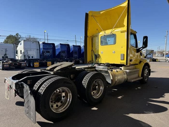 2021 Peterbilt 579 in Memphis, TN — photo 9