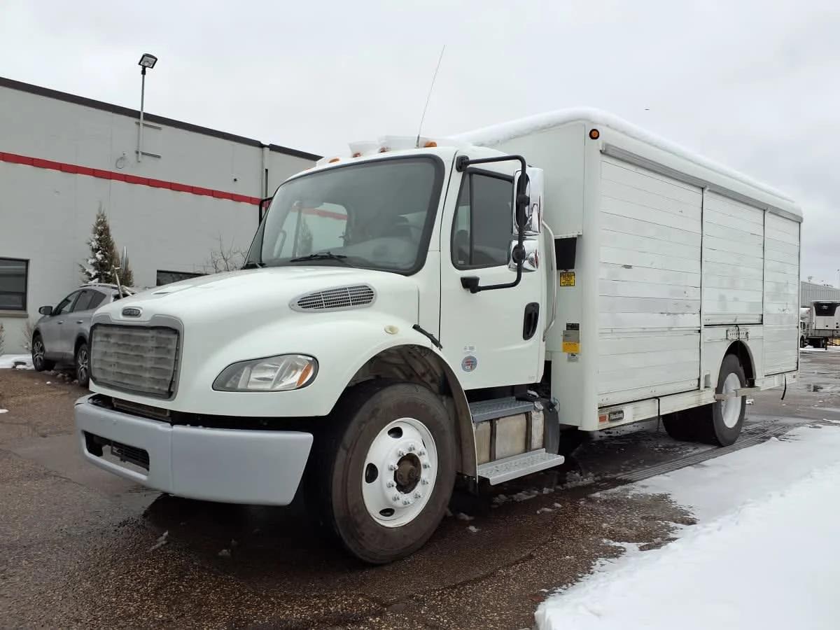 2018 Freightliner M2 106