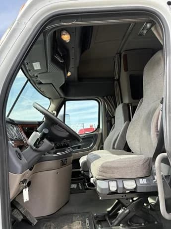 2014 Freightliner Cascadia in Jerome, ID — photo 33