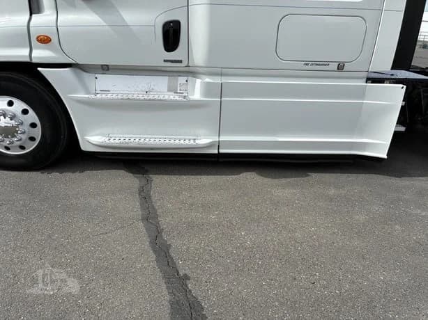 2014 Freightliner Cascadia in Jerome, ID — photo 13