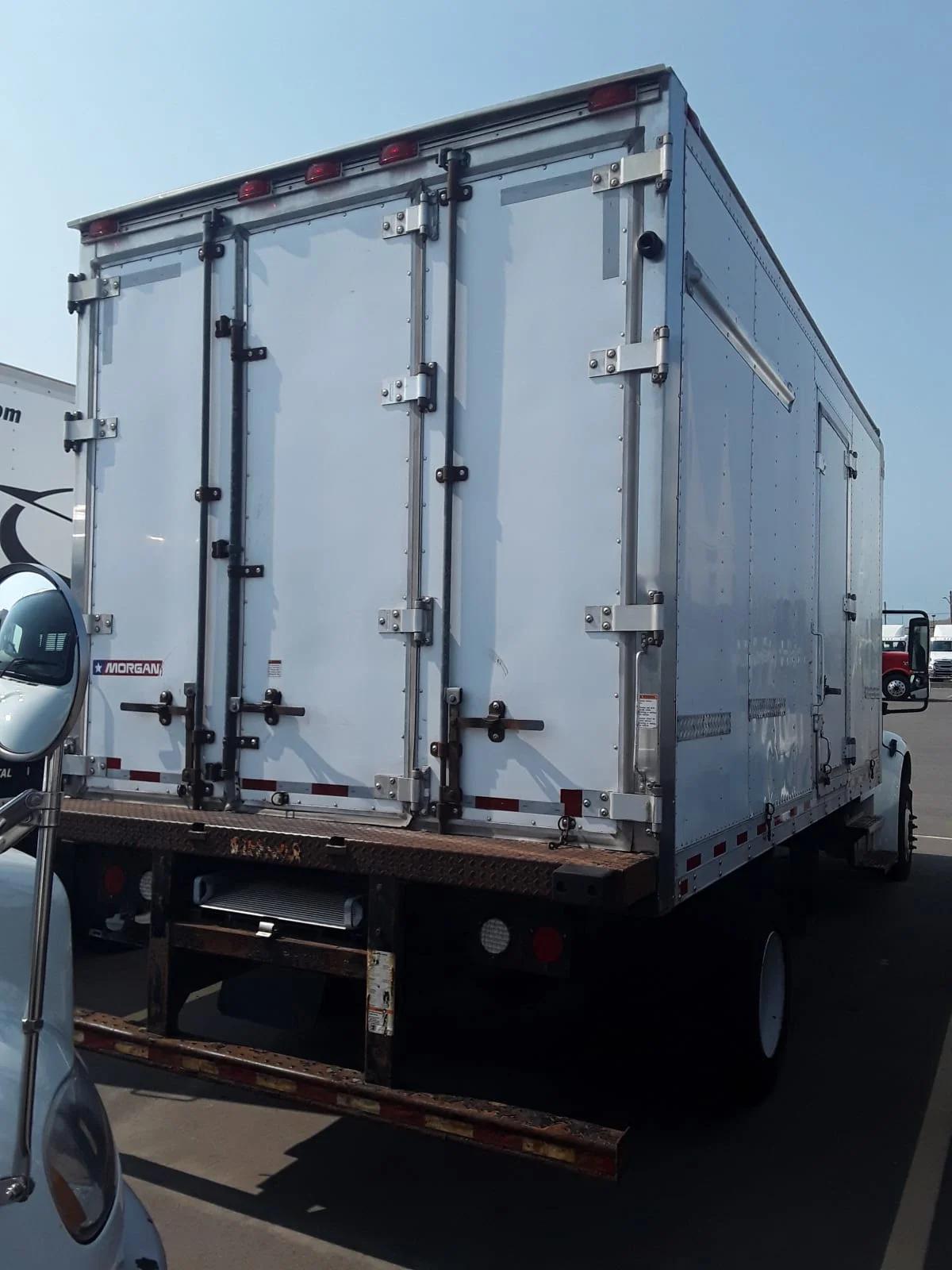2018 Freightliner M2 106 in Taylor, MI — photo 6