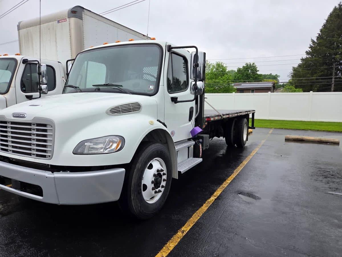 2018 Freightliner M2 106