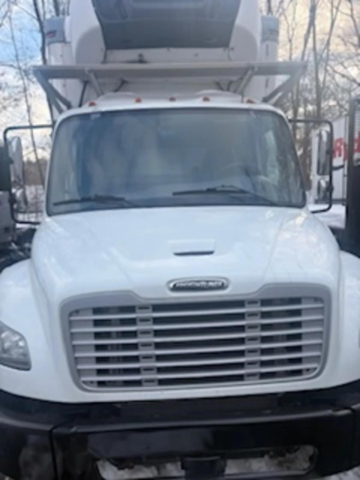 2018 Freightliner M2 106 in Newark, NJ — photo 2