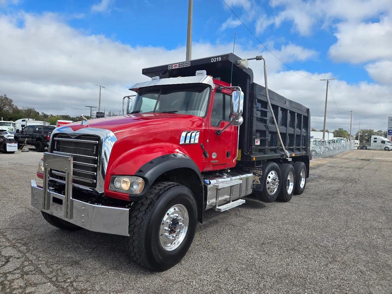 2019 Mack Granite