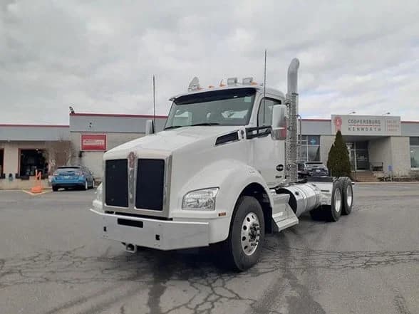 2025 Kenworth T880 in Coopersburg, PA