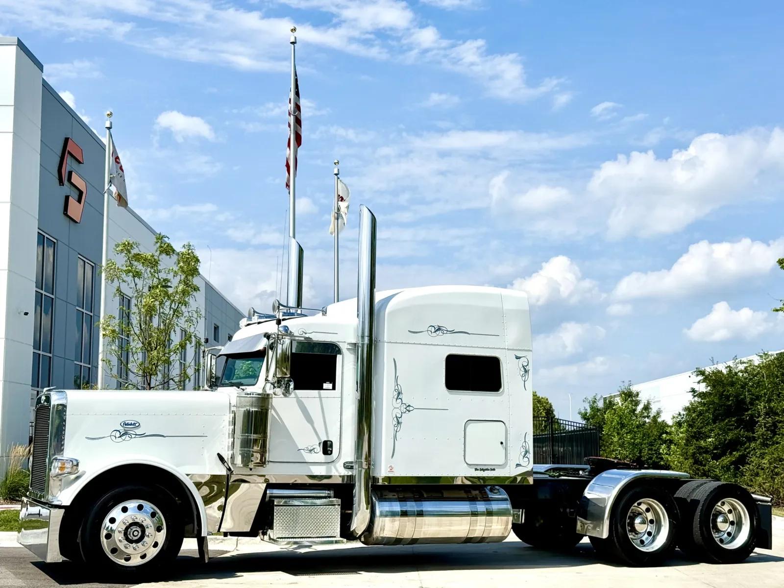 2019 Peterbilt 389