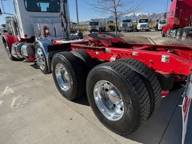 2023 Peterbilt 389 in Casper, WY — photo 10