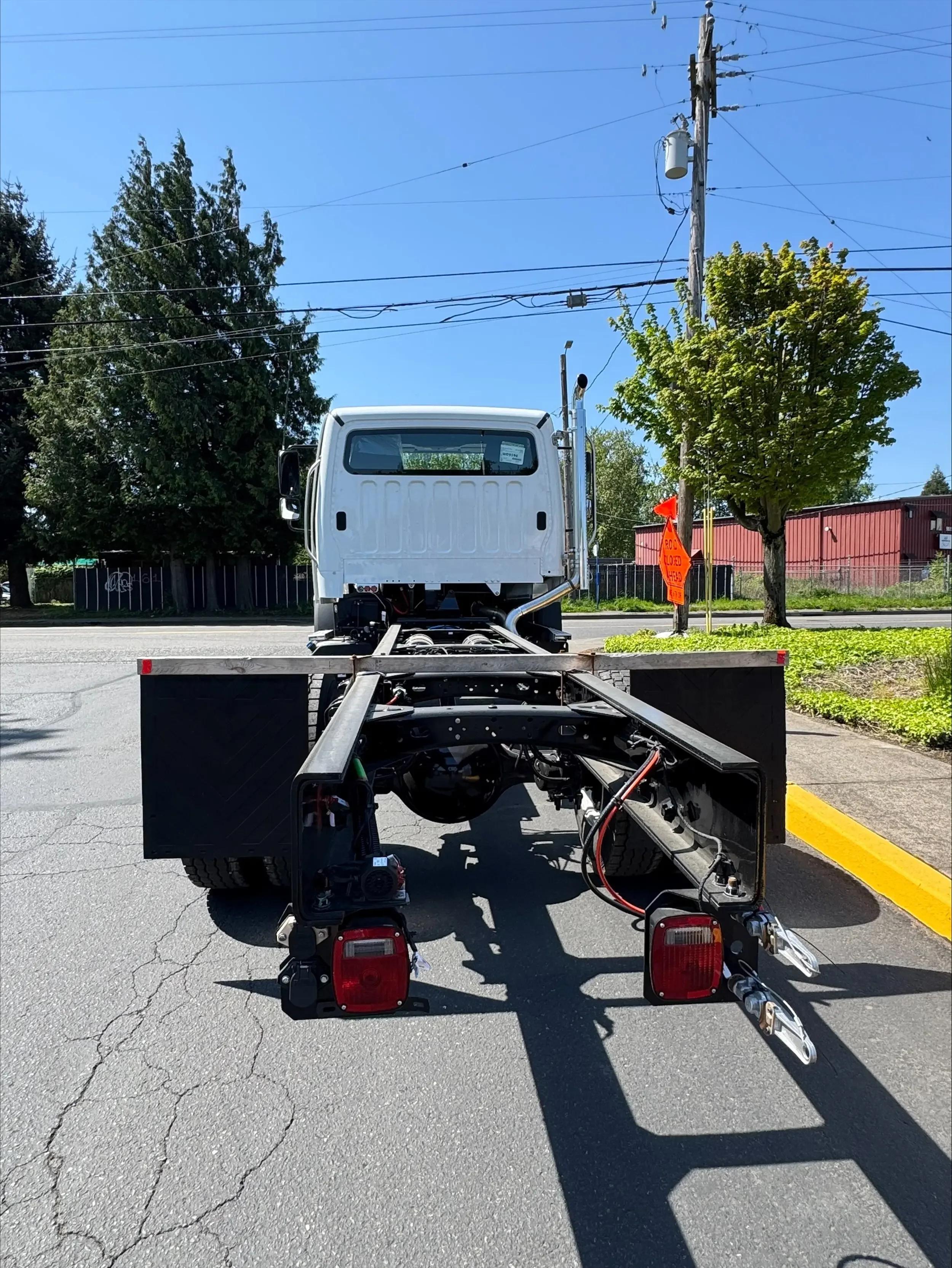 2025 Freightliner 108SD in Portland, OR — photo 6