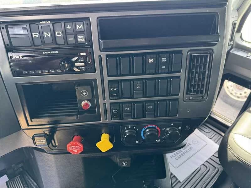 2020 Mack Granite in Little Rock, AR — photo 9