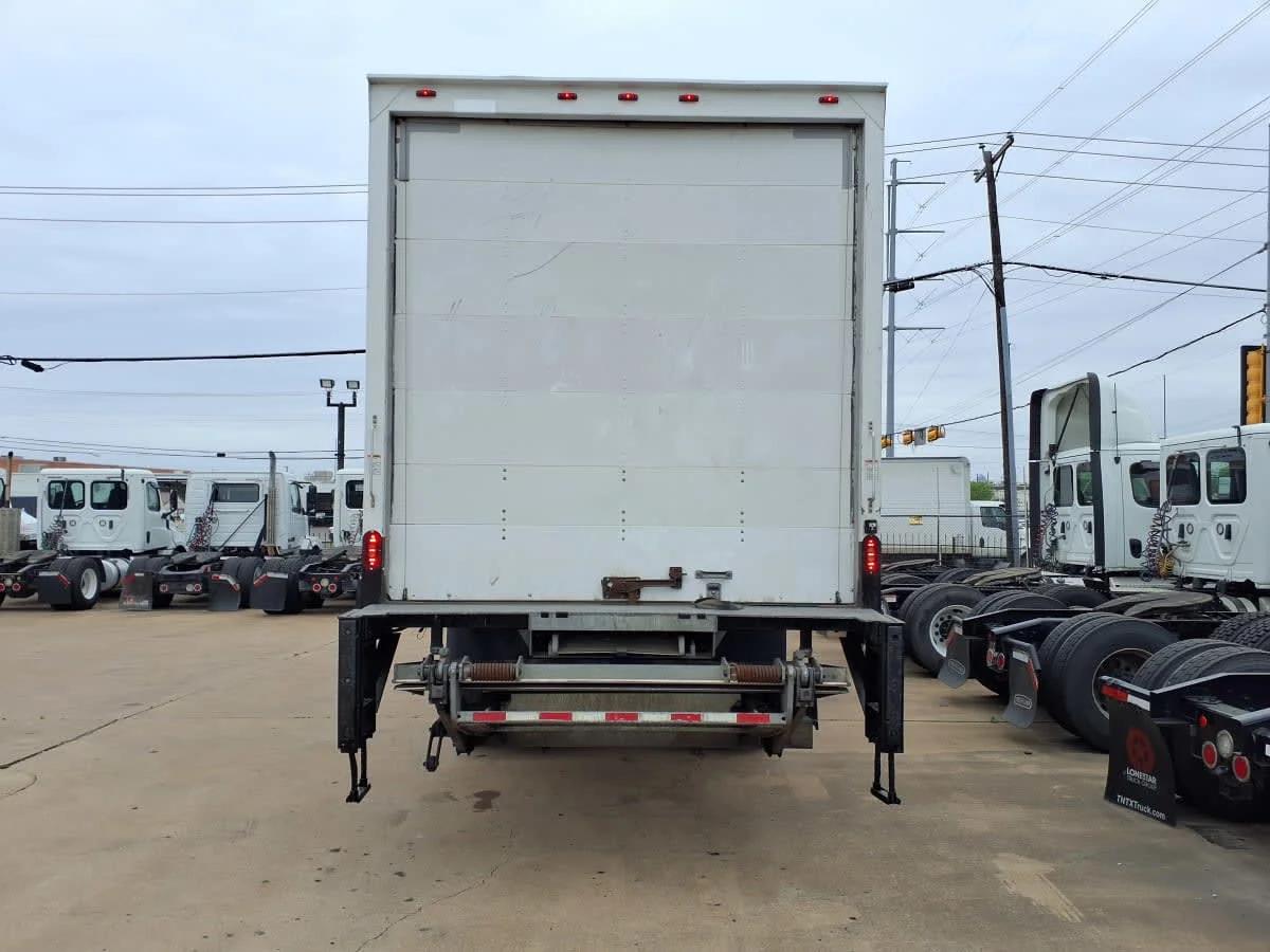 2018 International 4300 in Dallas, TX — photo 5