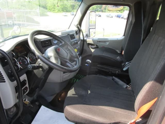 2020 Peterbilt 567 in BUTLER, PA — photo 9