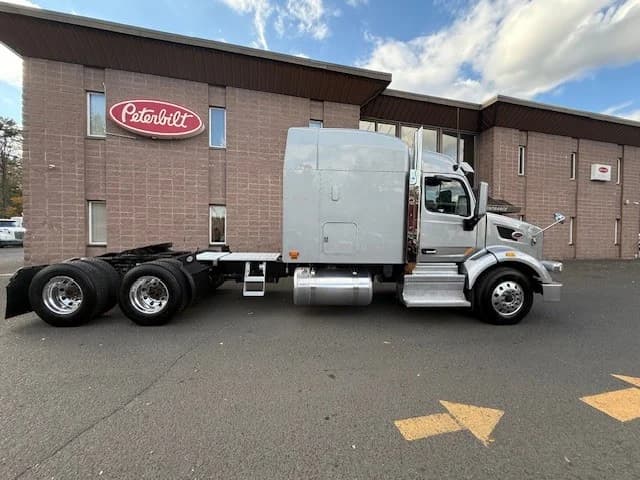 2021 Peterbilt 567 in CLARKSBURG, WV — photo 4