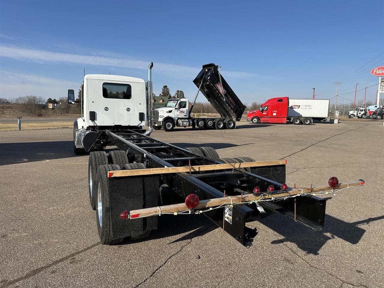2025 Peterbilt 567 in Eau Claire, WI — photo 2