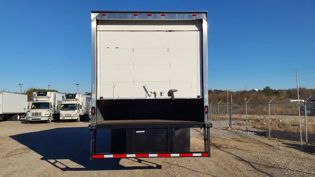 2018 Freightliner M2 106 in Birmingham, AL — photo 5