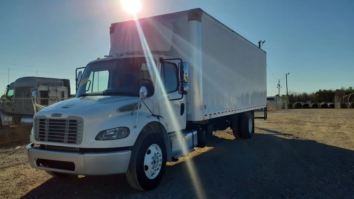 2018 Freightliner M2 106