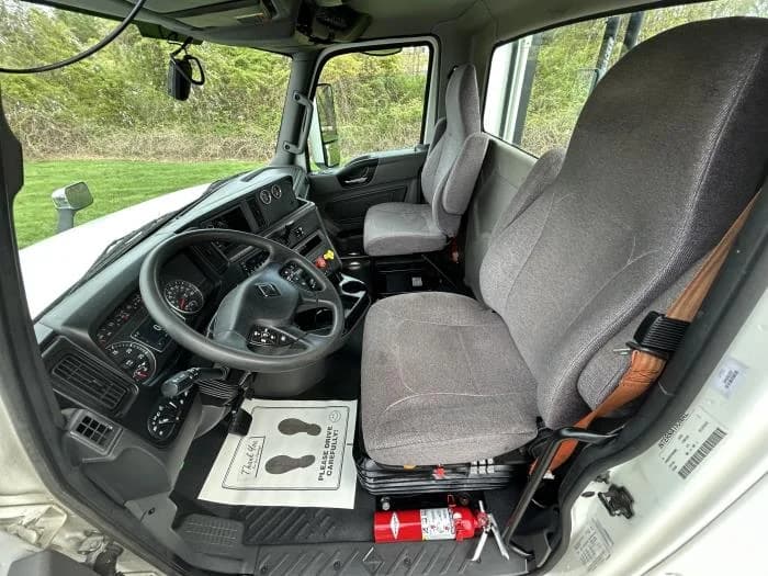 2023 International LT — photo 11