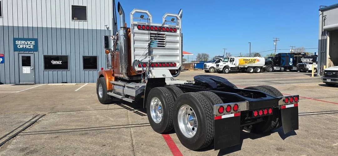 2018 Western Star 4900 in Irving, TX — photo 8