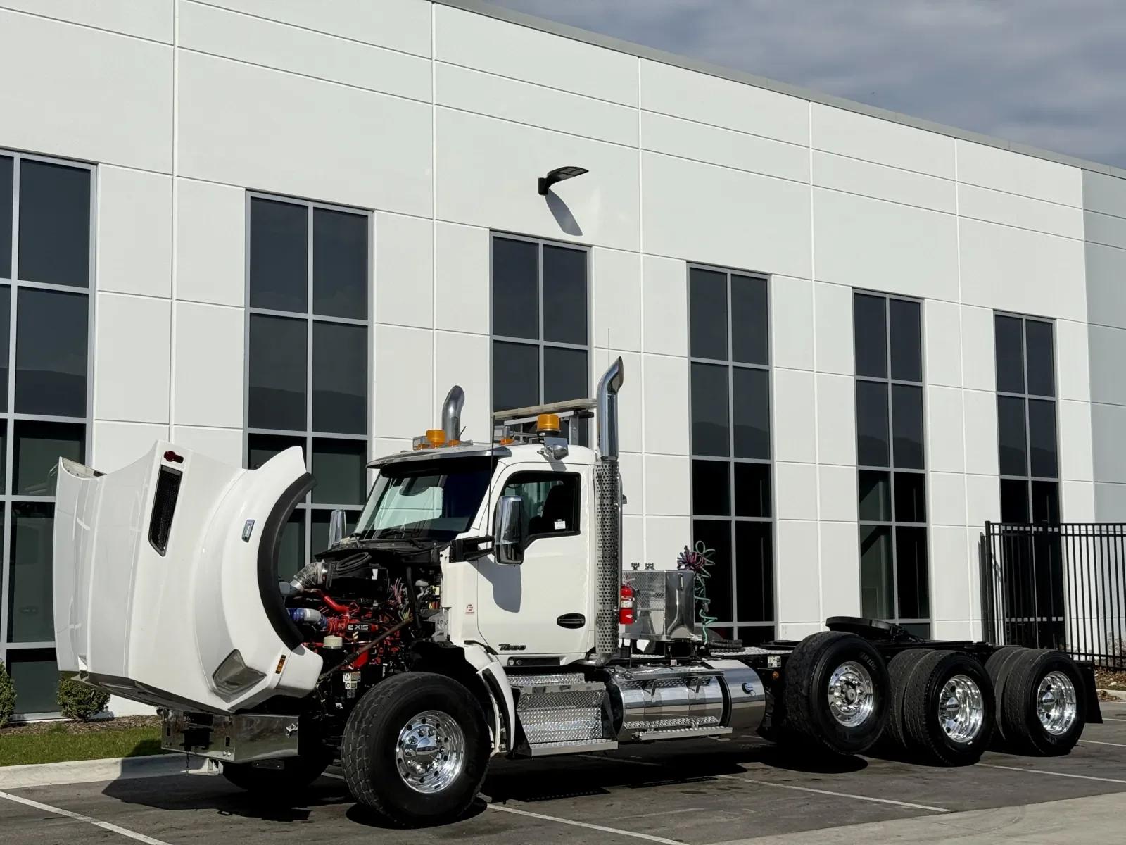 2019 Kenworth T880 in New Lenox, IL — photo 10