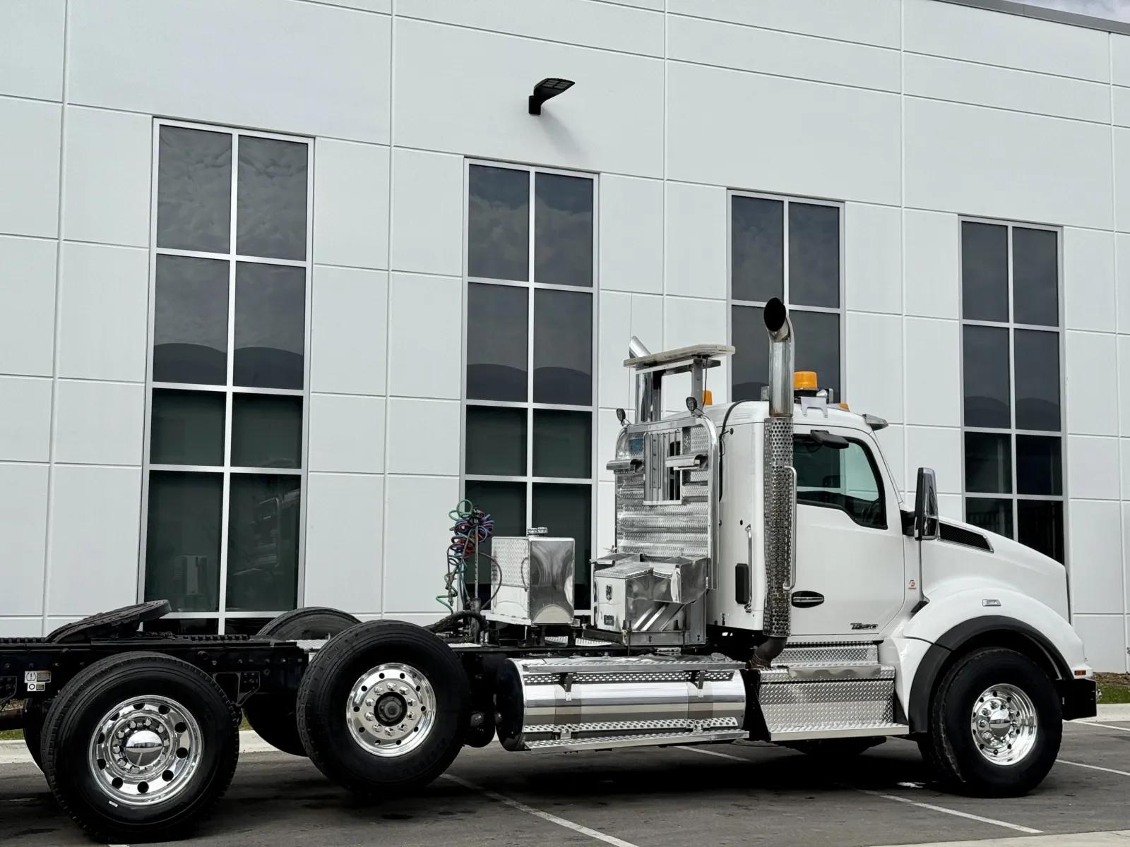 2019 Kenworth T880 in New Lenox, IL — photo 7