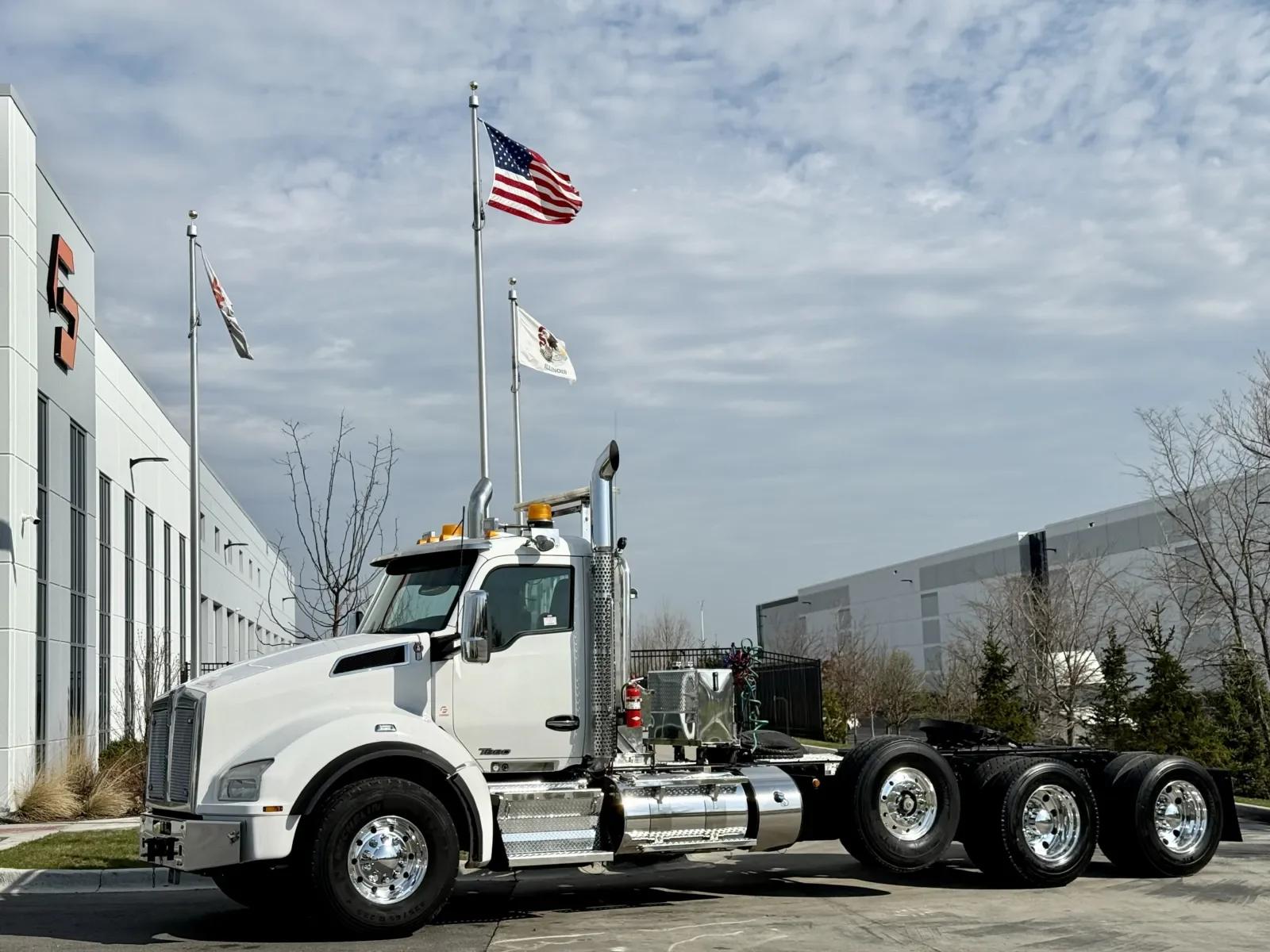 2019 Kenworth T880 in New Lenox, IL
