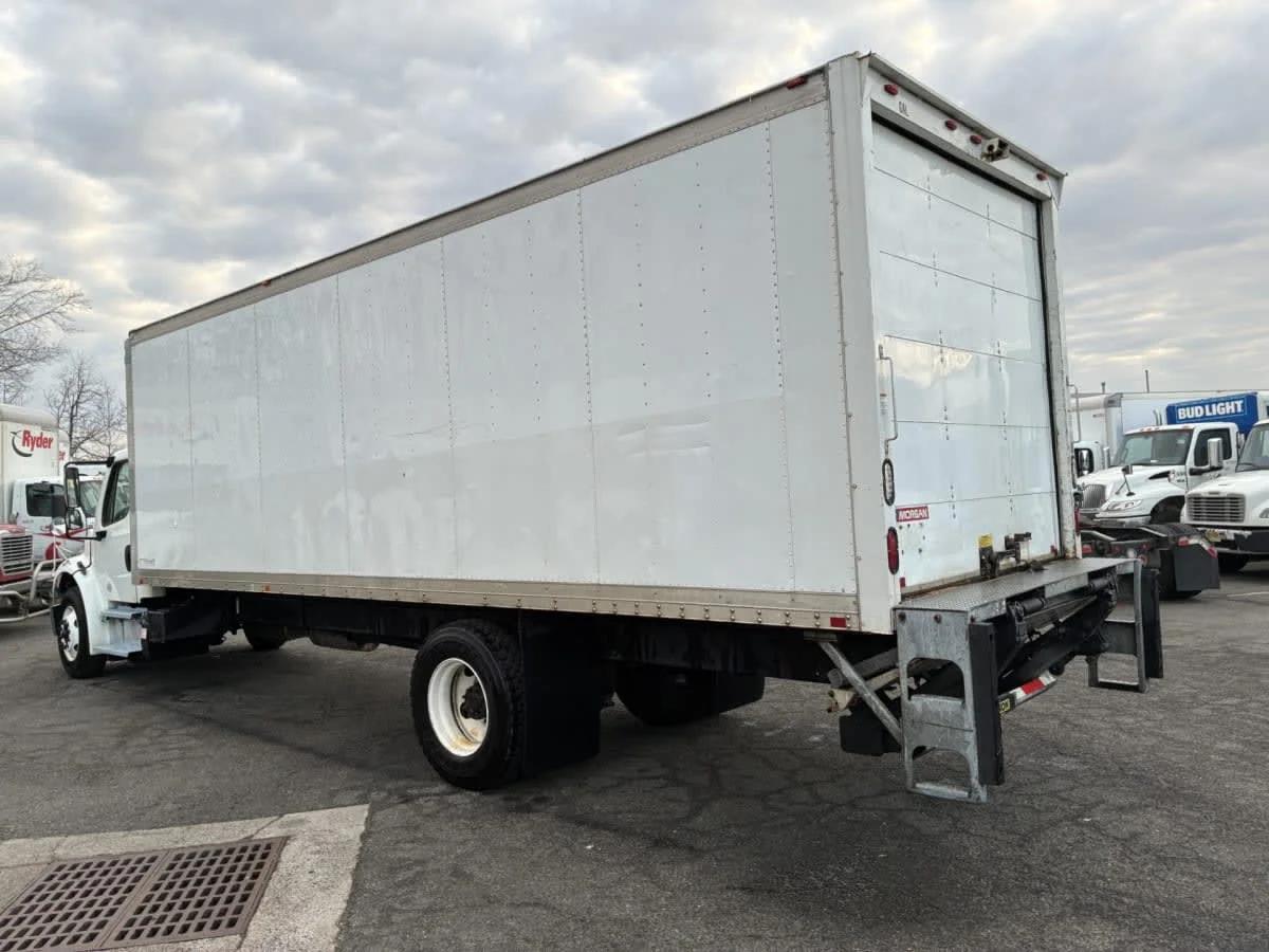 2016 Freightliner M2 106 in Kearny, NJ — photo 6