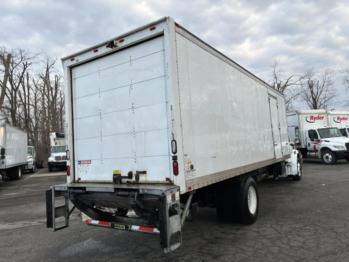 2016 Freightliner M2 106 in Kearny, NJ — photo 4