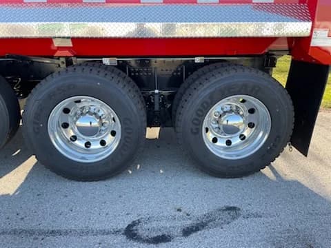 2027 Peterbilt 567 in Columbus, OH — photo 9