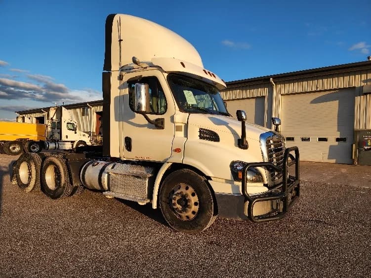 2018 Freightliner Cascadia in Sturtevant, WI