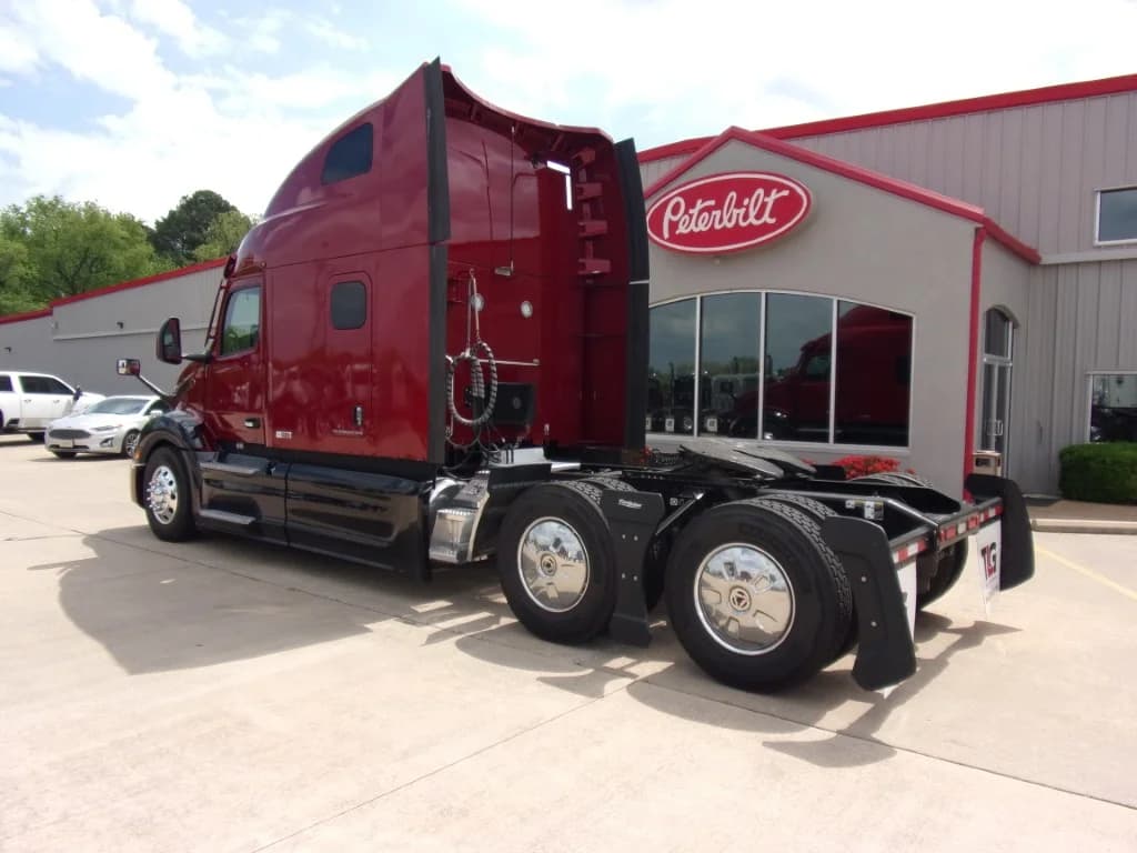 2023 Peterbilt 579 in Fort Smith, AR — photo 5