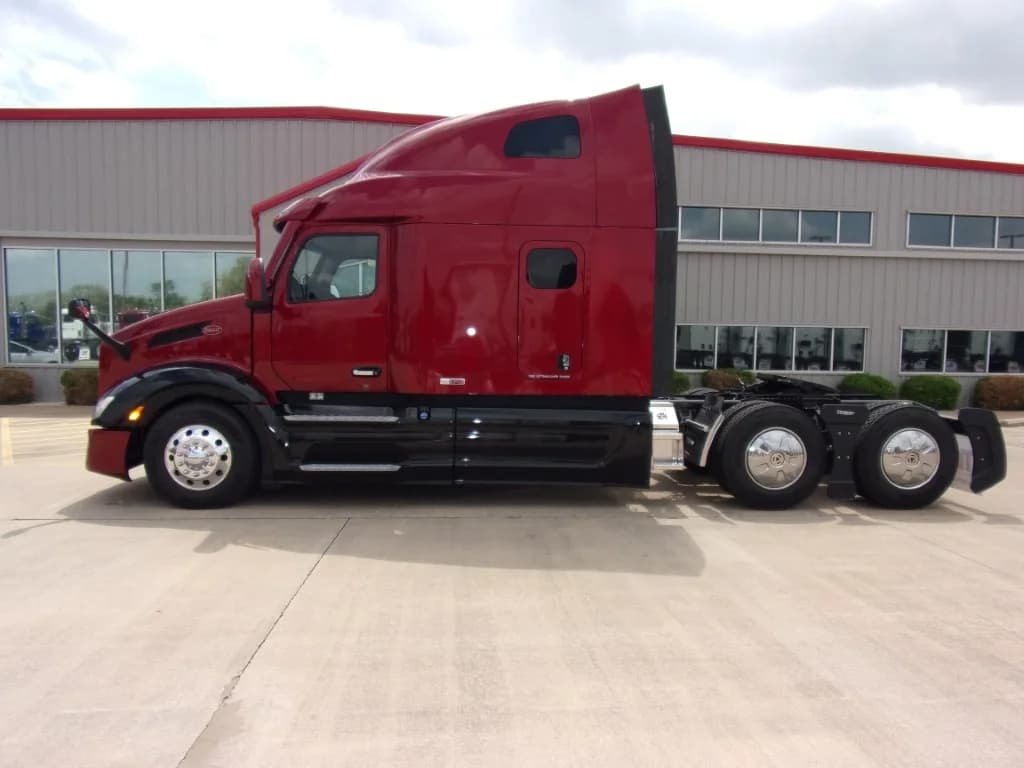 2023 Peterbilt 579 in Fort Smith, AR — photo 6