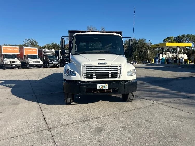2020 Freightliner M2 106 in Tampa, FL — photo 2