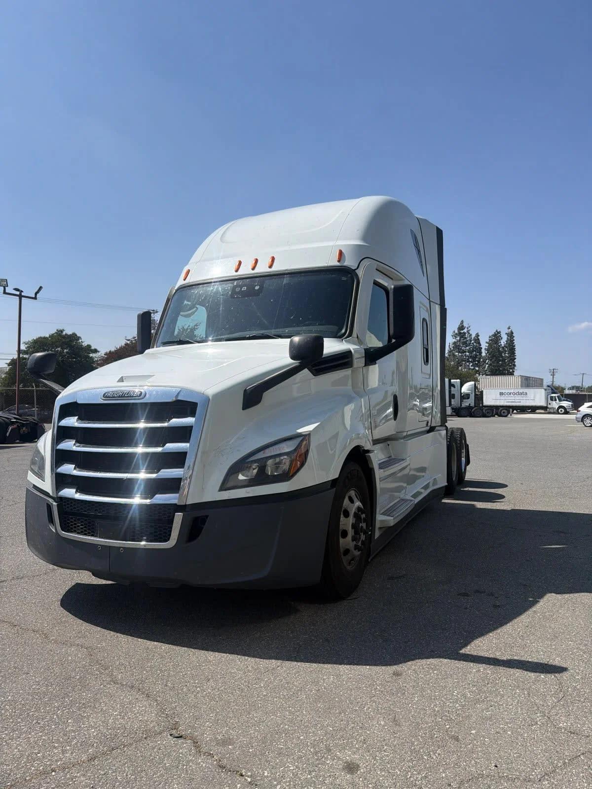 2023 Freightliner Cascadia