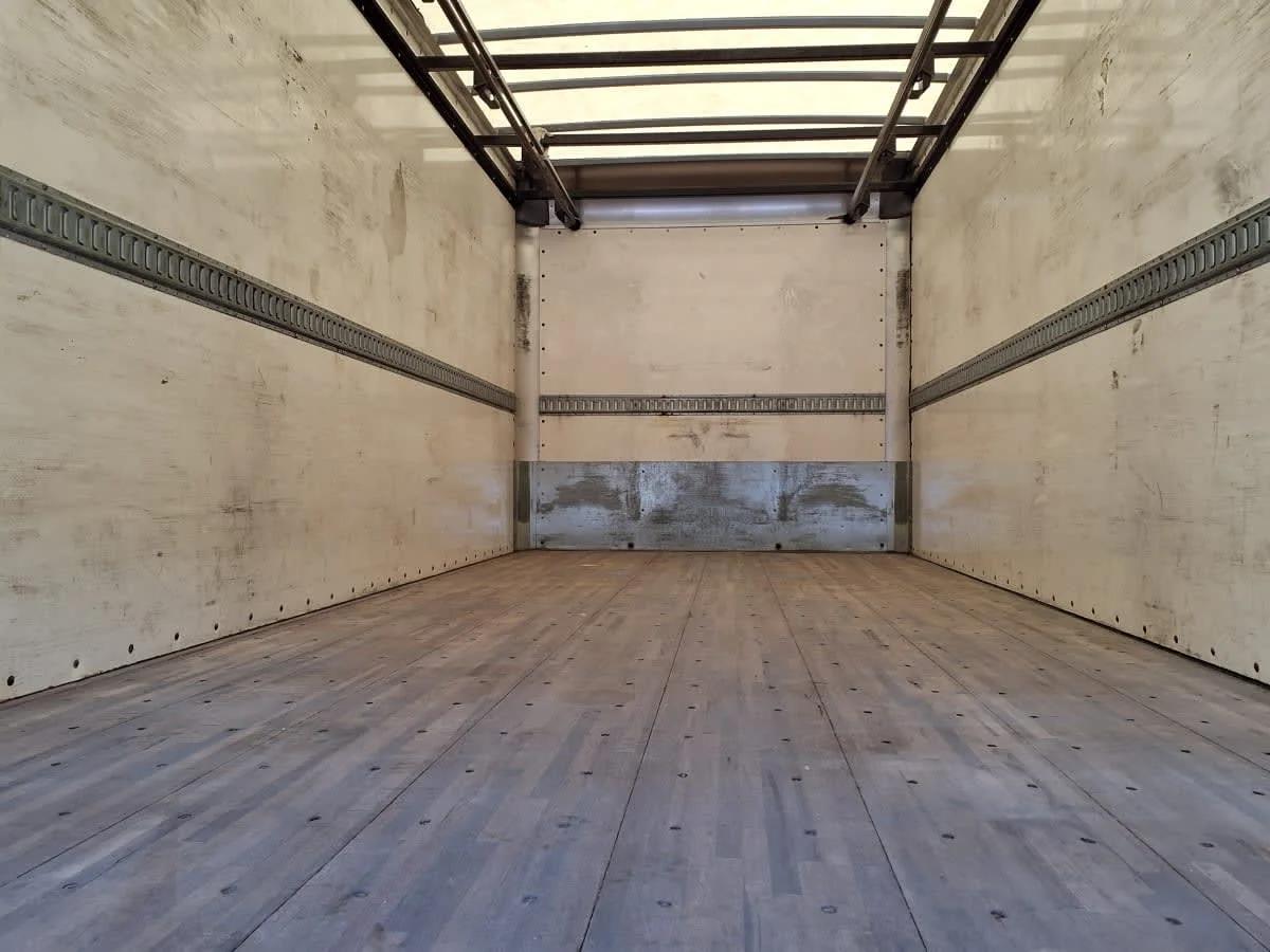 2020 Isuzu NRR in Salisbury, MA — photo 8