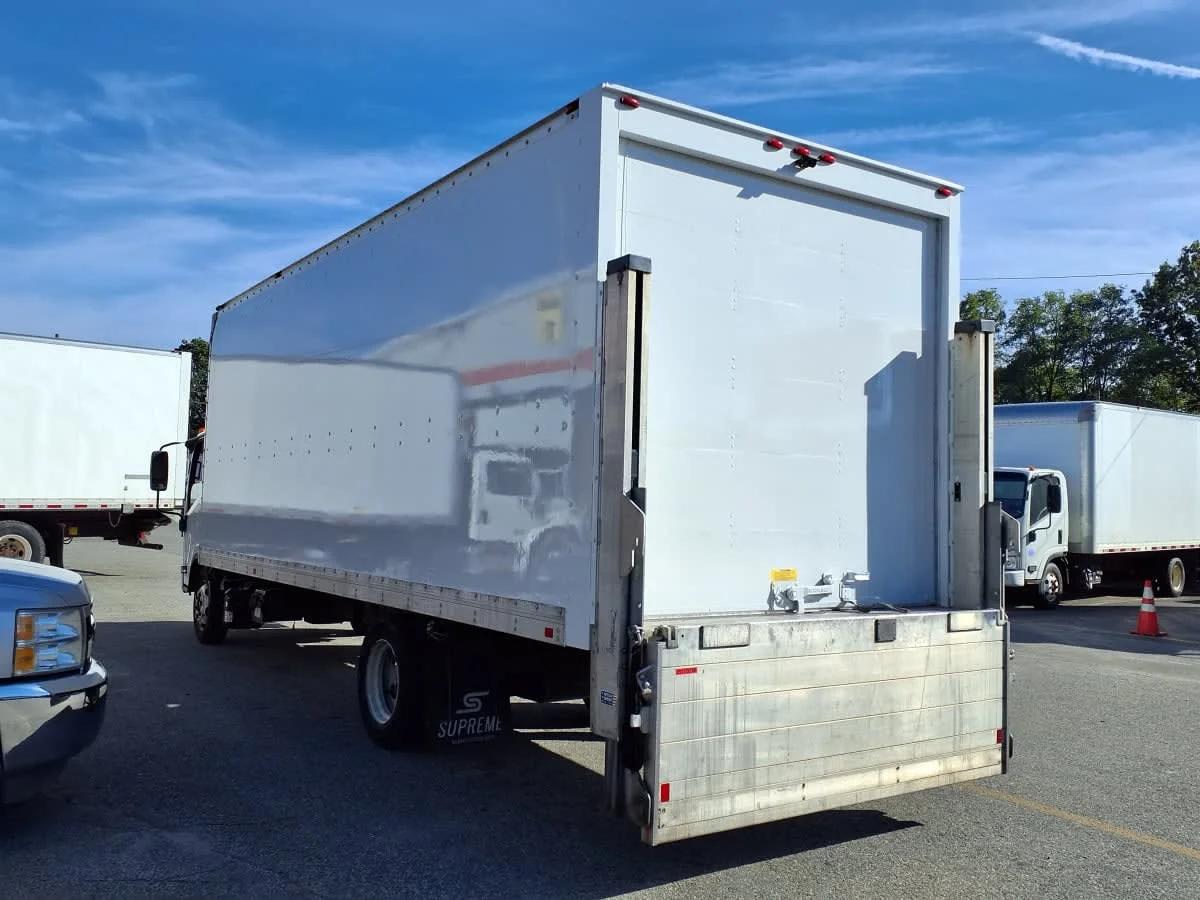 2020 Isuzu NRR in Salisbury, MA — photo 6