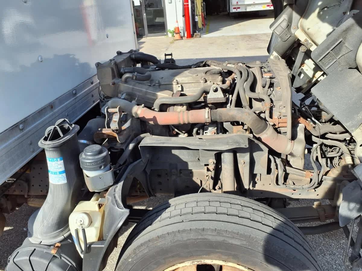 2020 Isuzu NRR in Salisbury, MA — photo 10
