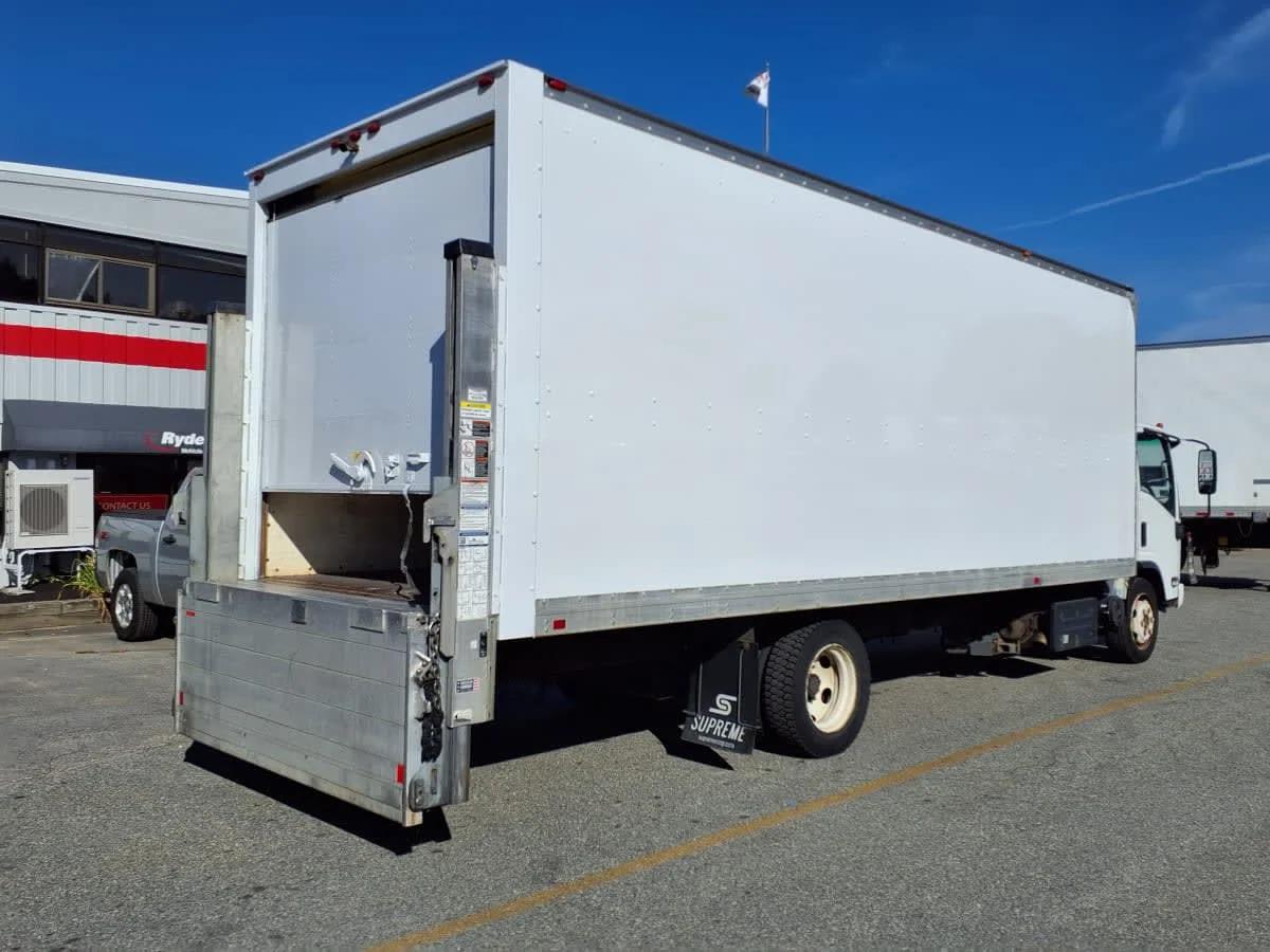 2020 Isuzu NRR in Salisbury, MA — photo 4