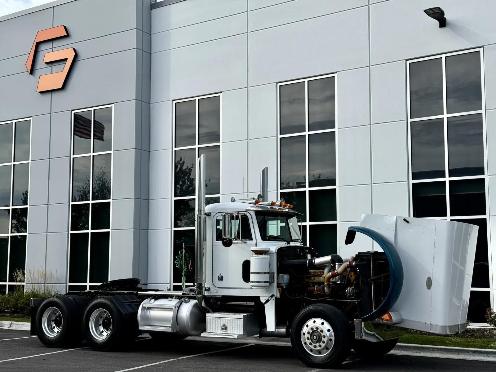 1998 Peterbilt 379 in New Lenox, IL — photo 9