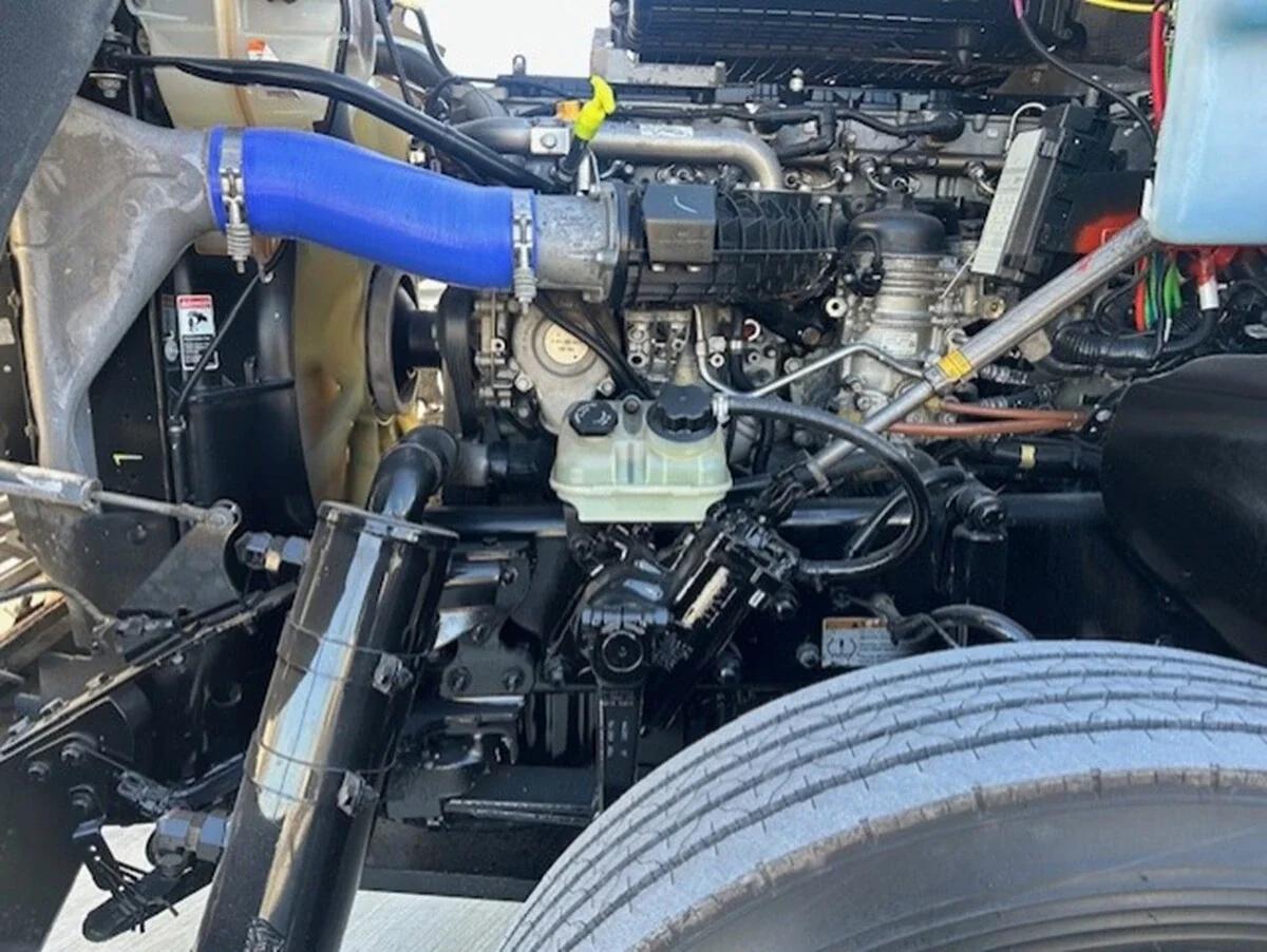 2021 Freightliner 122SD in Fort Worth, TX — photo 16