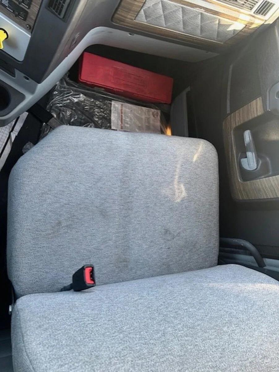 2021 Freightliner 122SD in Fort Worth, TX — photo 19