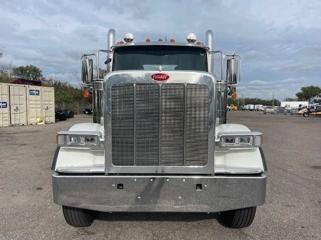2026 Peterbilt 589 in Tampa, FL — photo 8